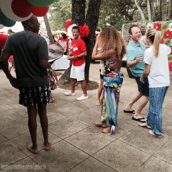 Com a filha, o casal comemorou as festas de fim de ano na Tailândia