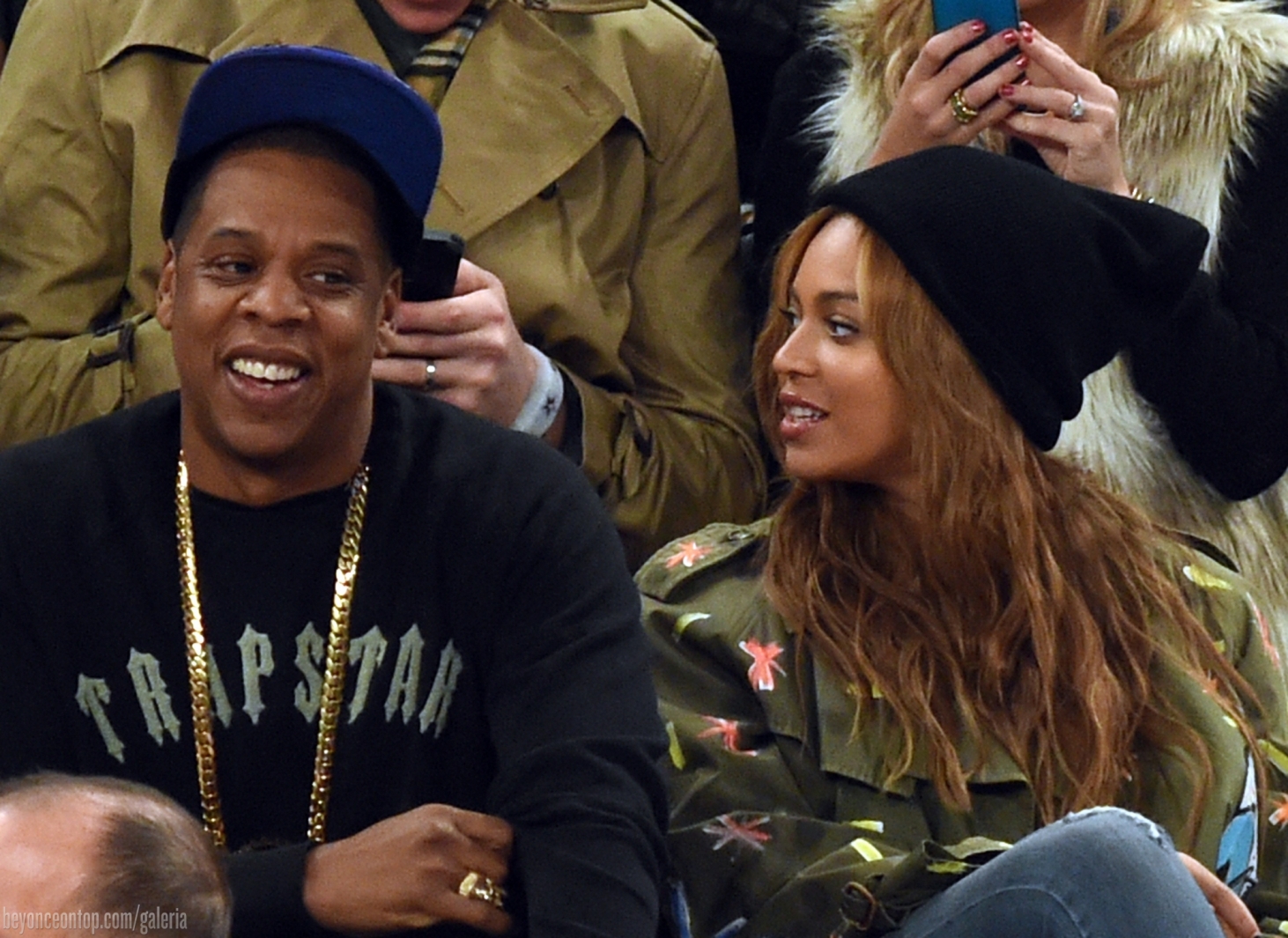 Beyonc&eacute; e Jay Z assistem ao jogo
