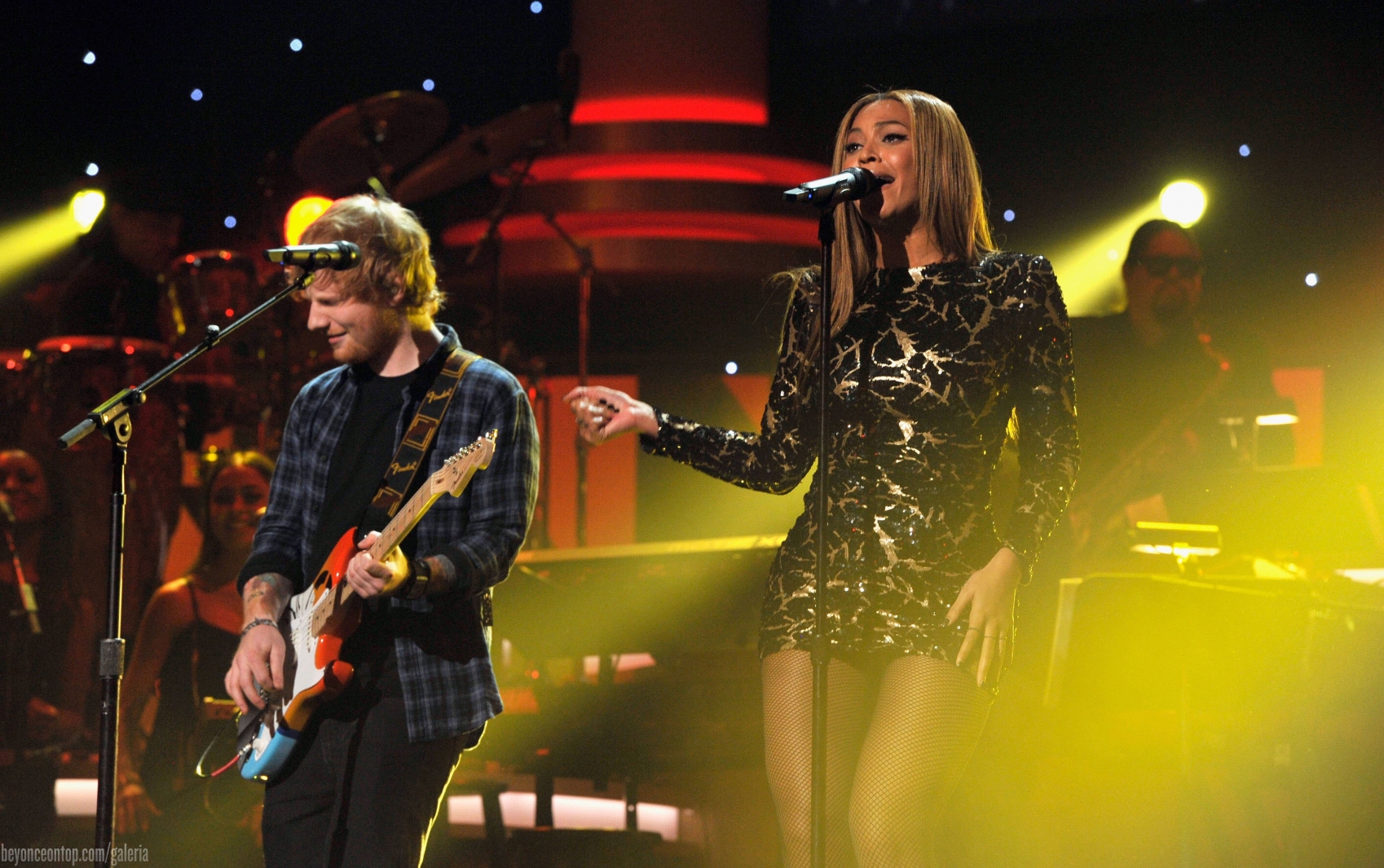 Beyonc&eacute; canta com Ed Sheeran