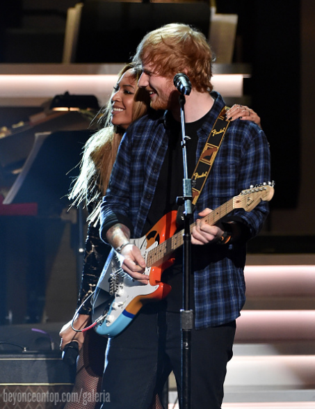 Beyonc&eacute; canta com Ed Sheeran