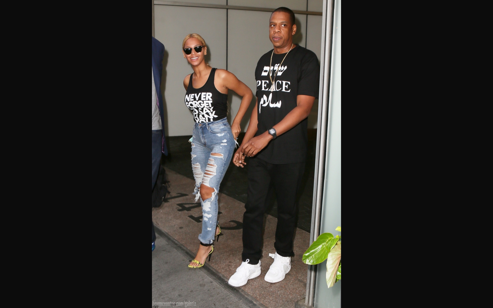 Beyonc&eacute; e Jay Z deixam o escrit&oacute;rio da cantora