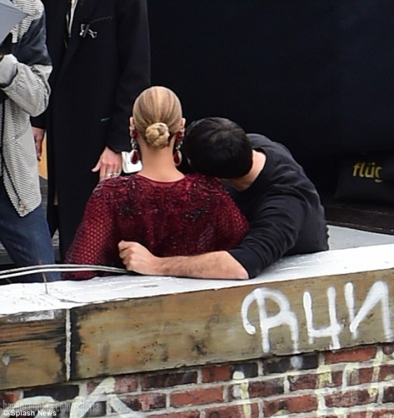 Beyonc&eacute; em sess&atilde;o de fotos para a Givenchy