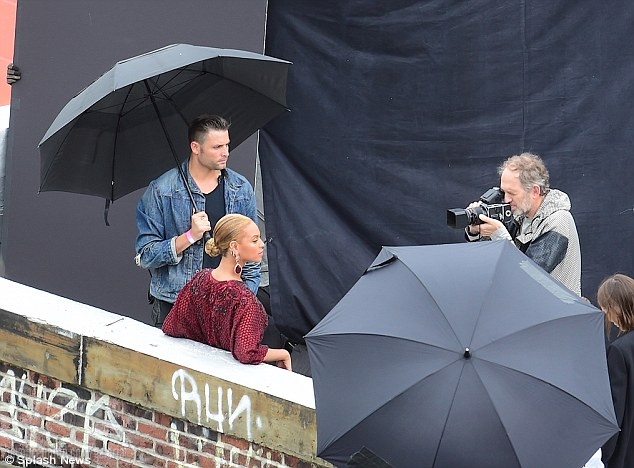 Beyonc&eacute; em sess&atilde;o de fotos para a Givenchy