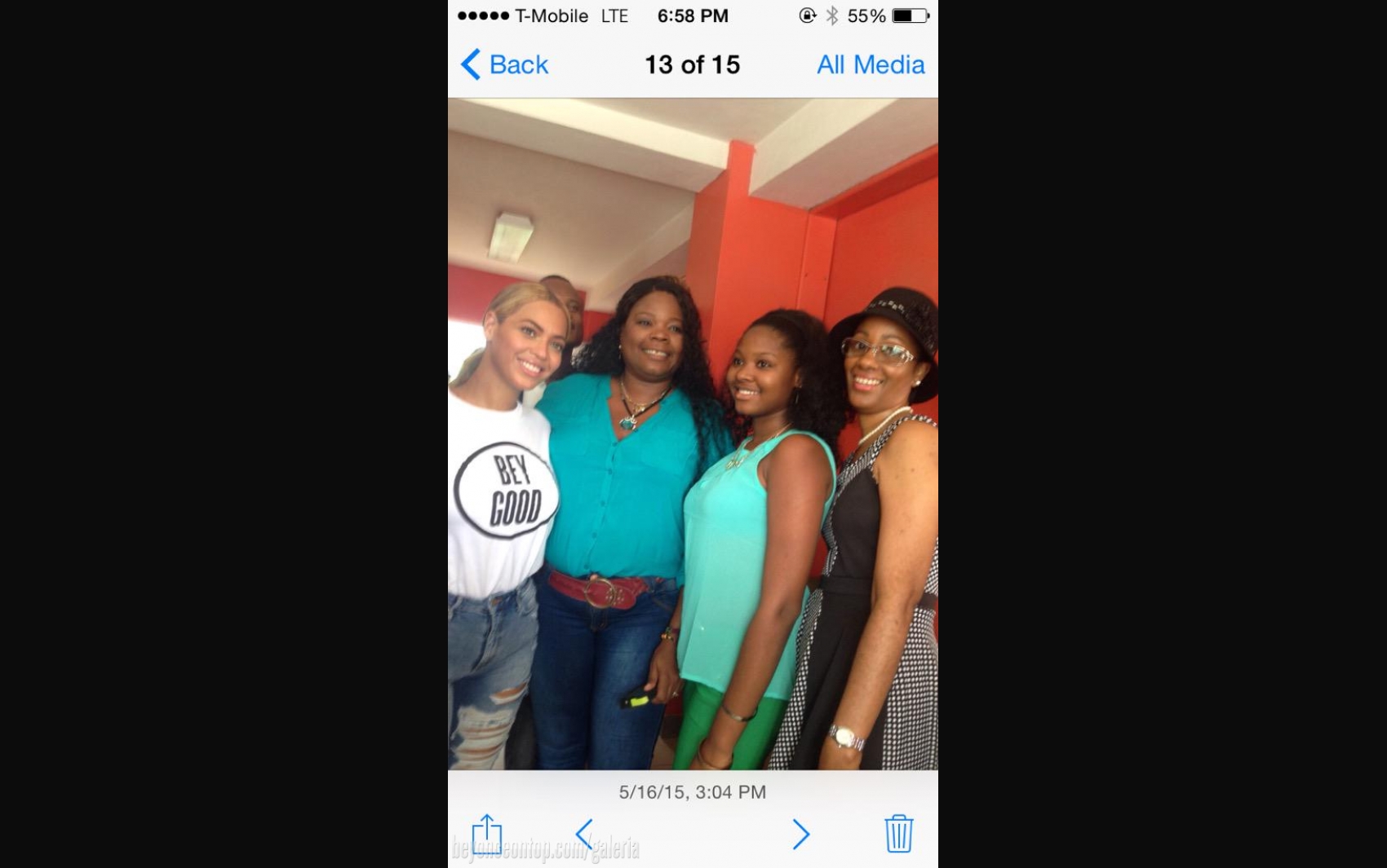 Beyonc&eacute; visitou o Haiti para acompanhar o progresso do terremoto de 2010