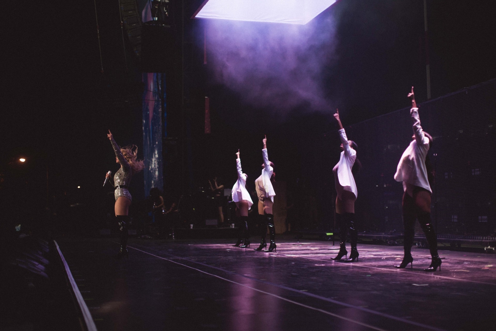 Beyonc&eacute; se apresenta no festival Made In America de 2015