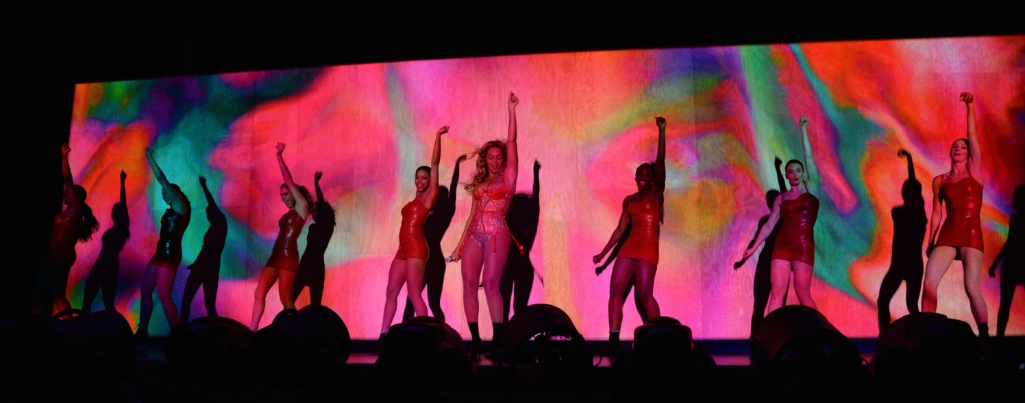 Beyonc&eacute; se apresenta no festival Made In America de 2015