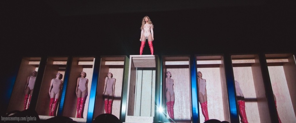 Beyonc&eacute; se apresenta no festival Made In America de 2015