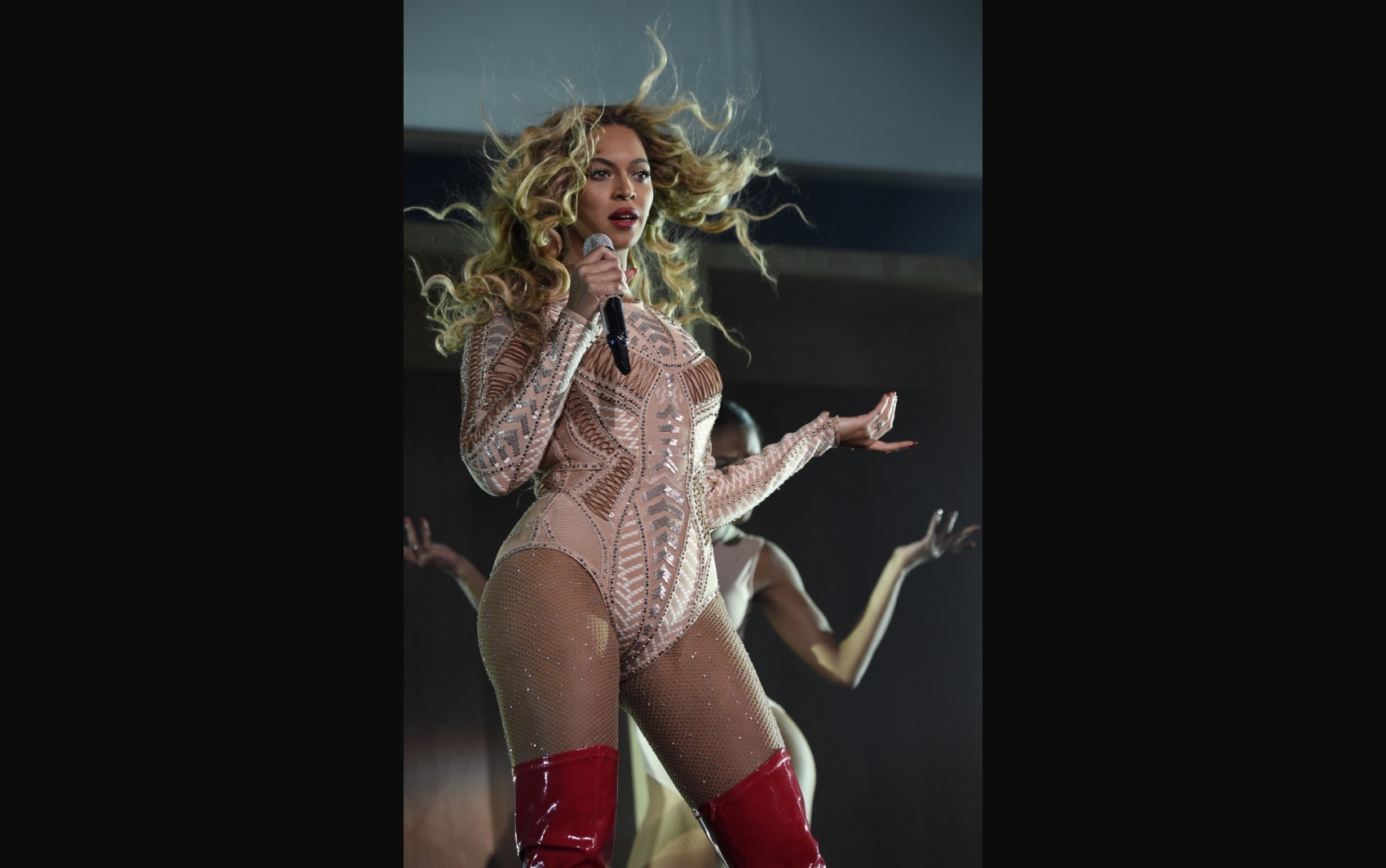 Beyonc&eacute; se apresenta no festival Made In America de 2015