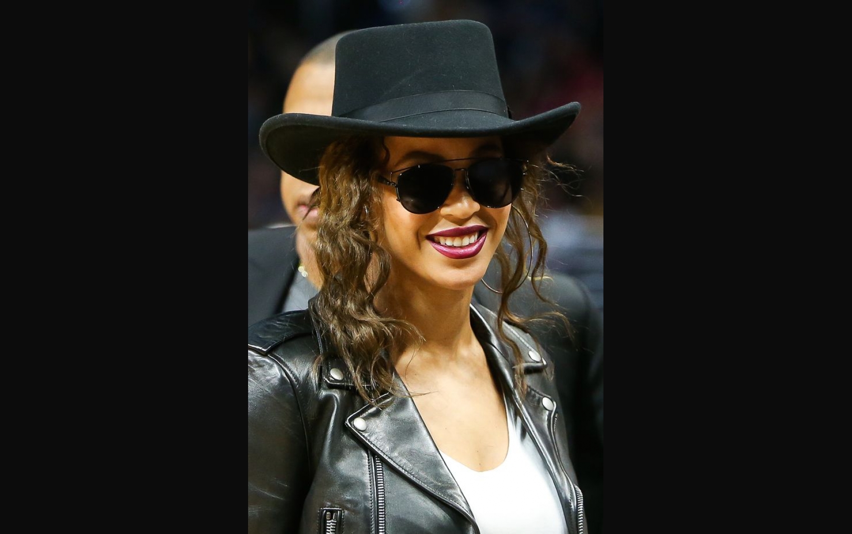 Beyonc&eacute; e Jay Z assistiram ao jogo com Kendrick Lamar