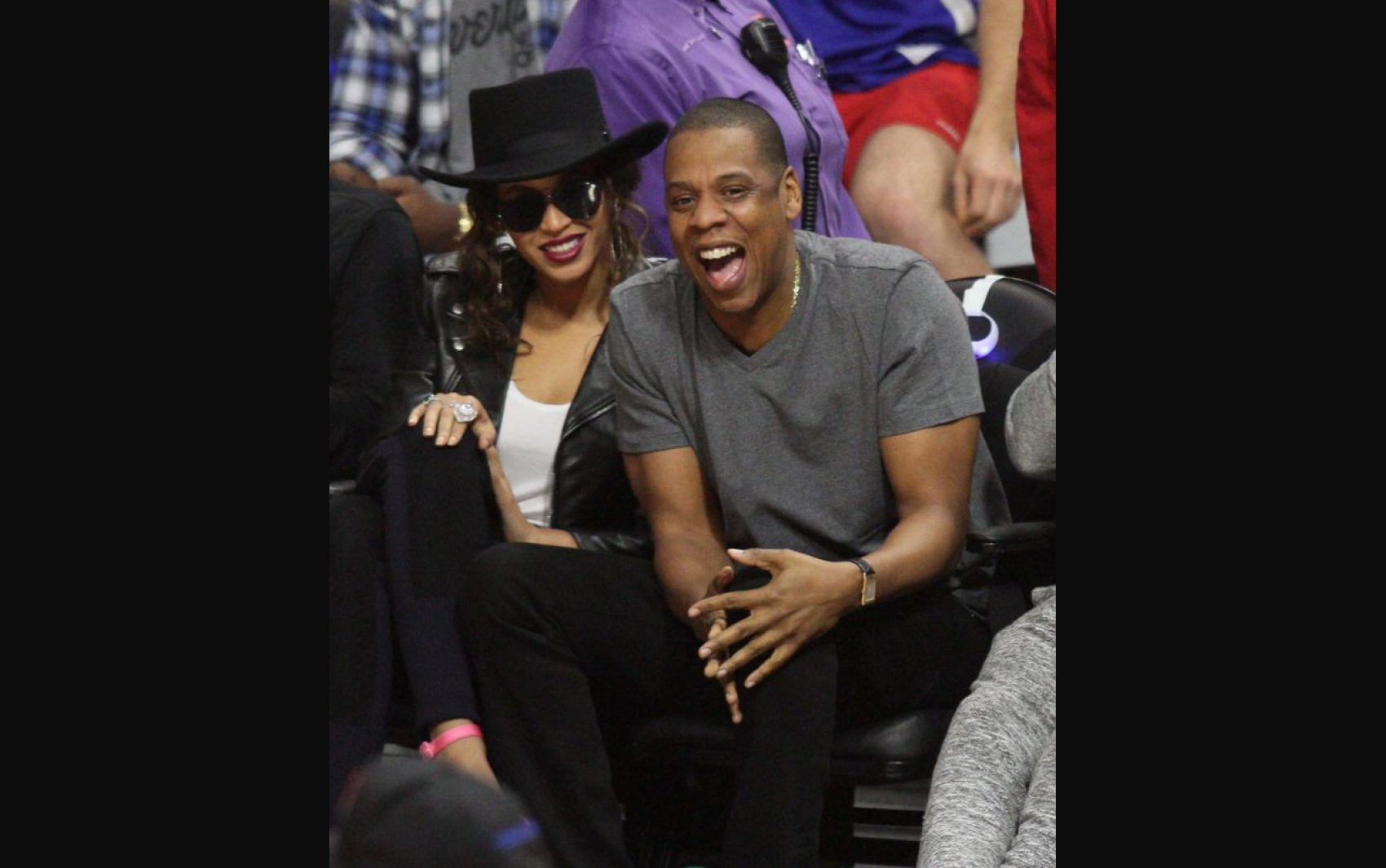 Beyonc&eacute; e Jay Z assistiram ao jogo com Kendrick Lamar