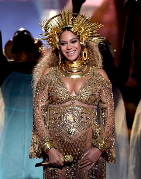 Beyonc&eacute; se apresenta no Grammy 2017